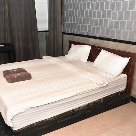 Oseda Nias Surf House Hotel Hilibotodane ภายนอก รูปภาพ