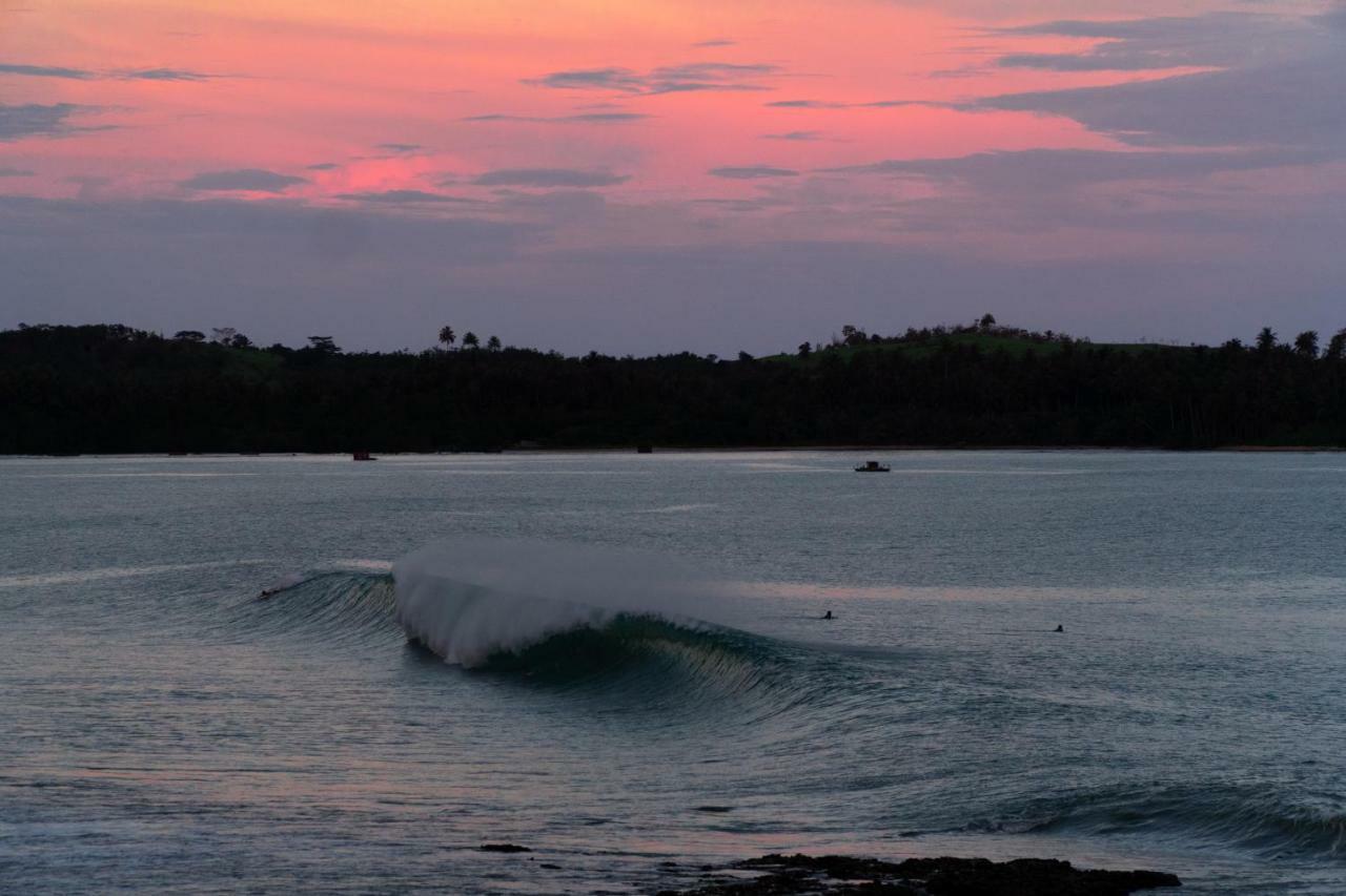 Oseda Nias Surf House Hotel Hilibotodane ภายนอก รูปภาพ