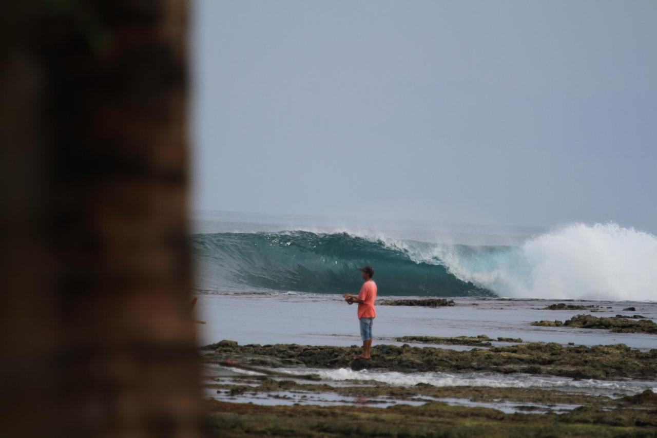Oseda Nias Surf House Hotel Hilibotodane ภายนอก รูปภาพ